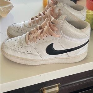 Nike White and Black Sneakers with Pink Laces
